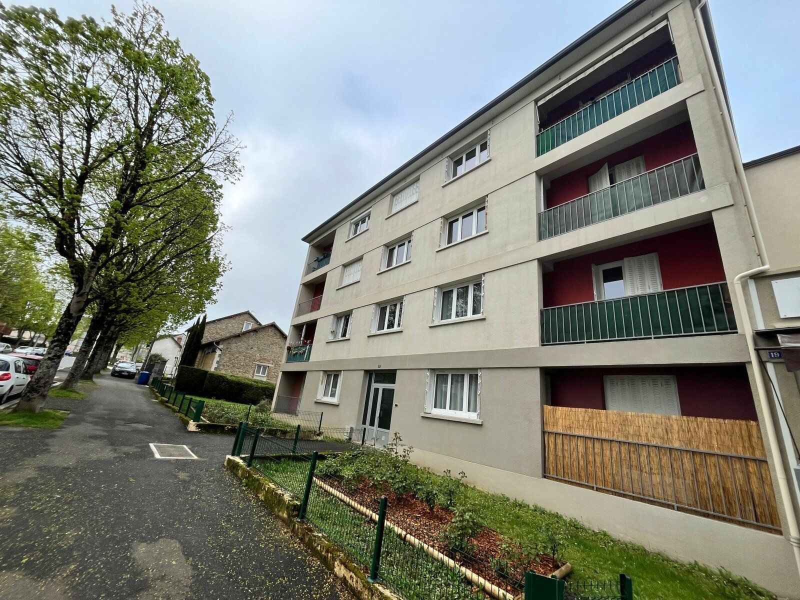 Appartement à louer 3 73m2 à Limoges vignette-2
