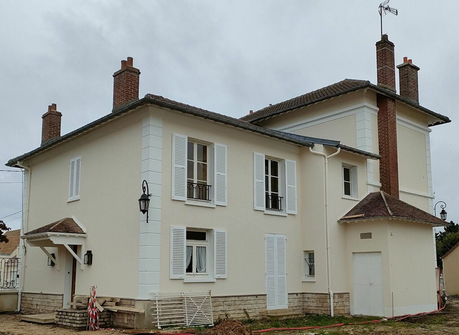 Maison à vendre 8 217m2 à Fontenay-Trésigny vignette-1