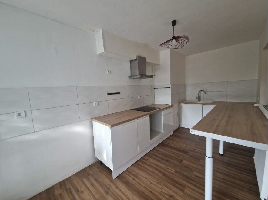 Appartement à vendre 4 m2 à Istres vignette-2