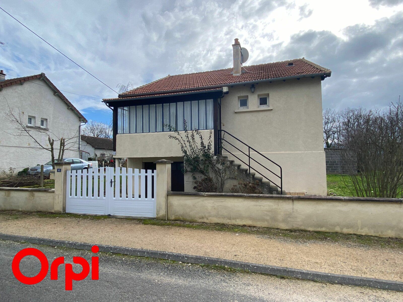 Maison à vendre 3 m2 à Villefranche-d'Allier vignette-1