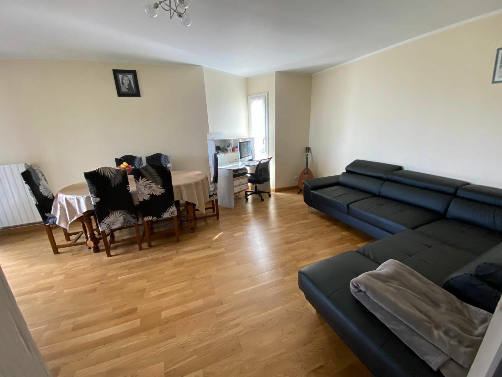 Appartement à vendre 3 67m2 à Champs-sur-Marne vignette-2