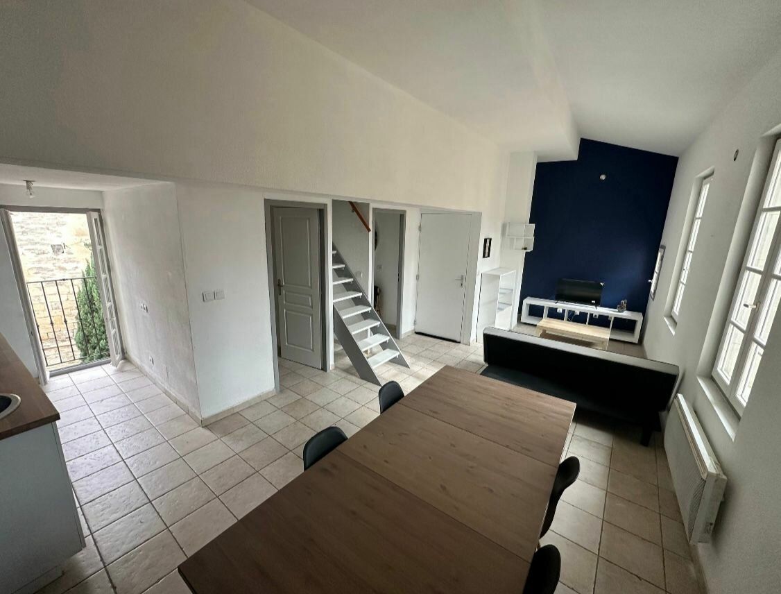 Appartement à louer 3 40.34m2 à Beaucaire vignette-1