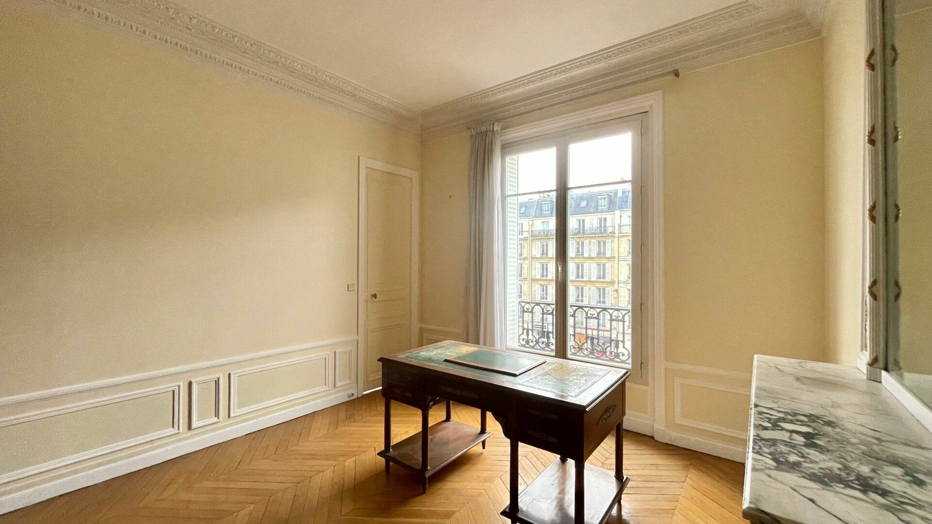 Appartement à louer 5 138.55m2 à Paris 17 vignette-3