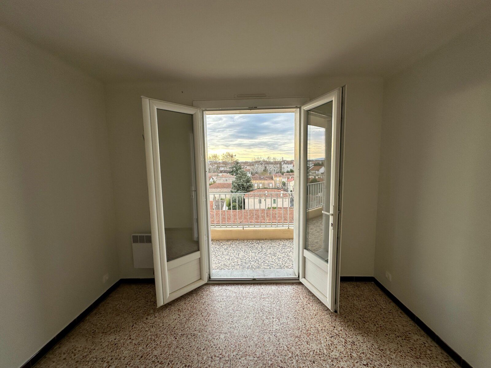 Appartement à louer 3 55m2 à Avignon vignette-13