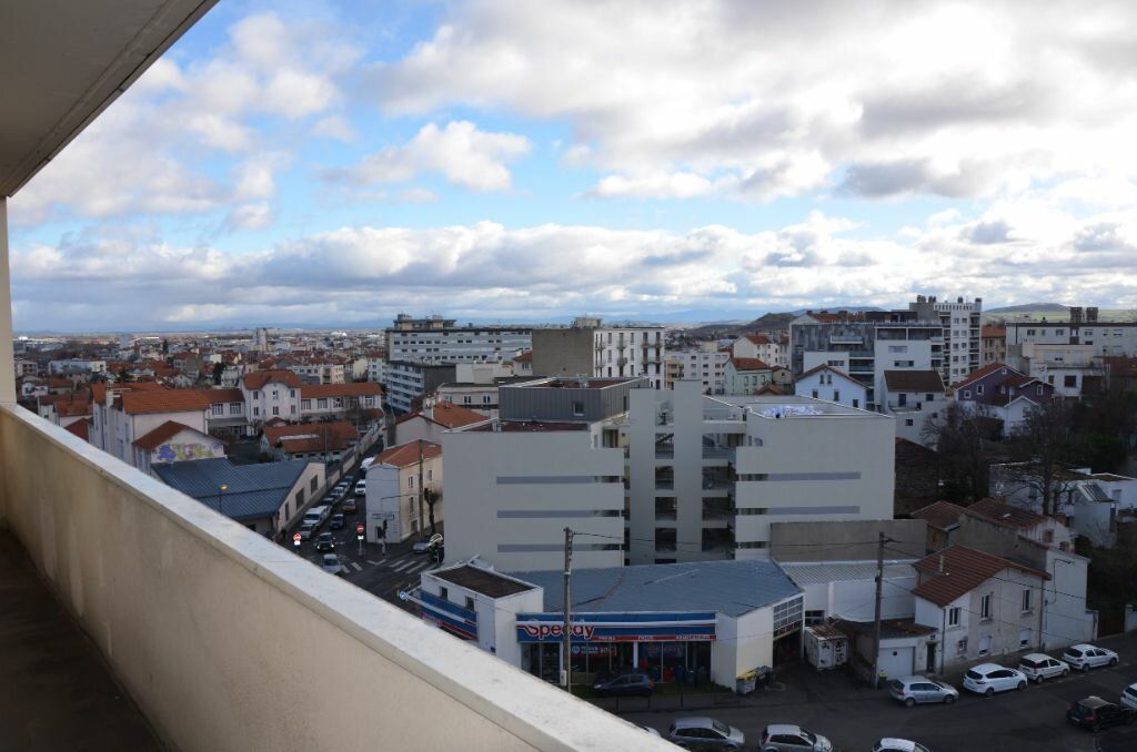Appartement à louer 3 83m2 à Clermont-Ferrand vignette-4