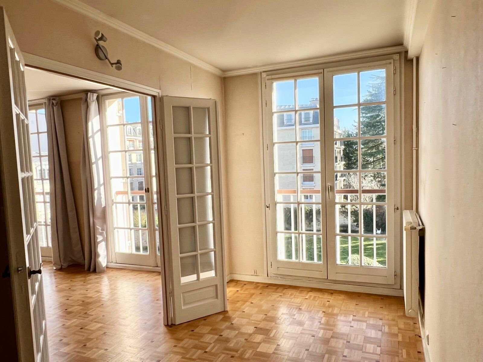 Appartement à vendre 3 83.67m2 à Versailles vignette-2