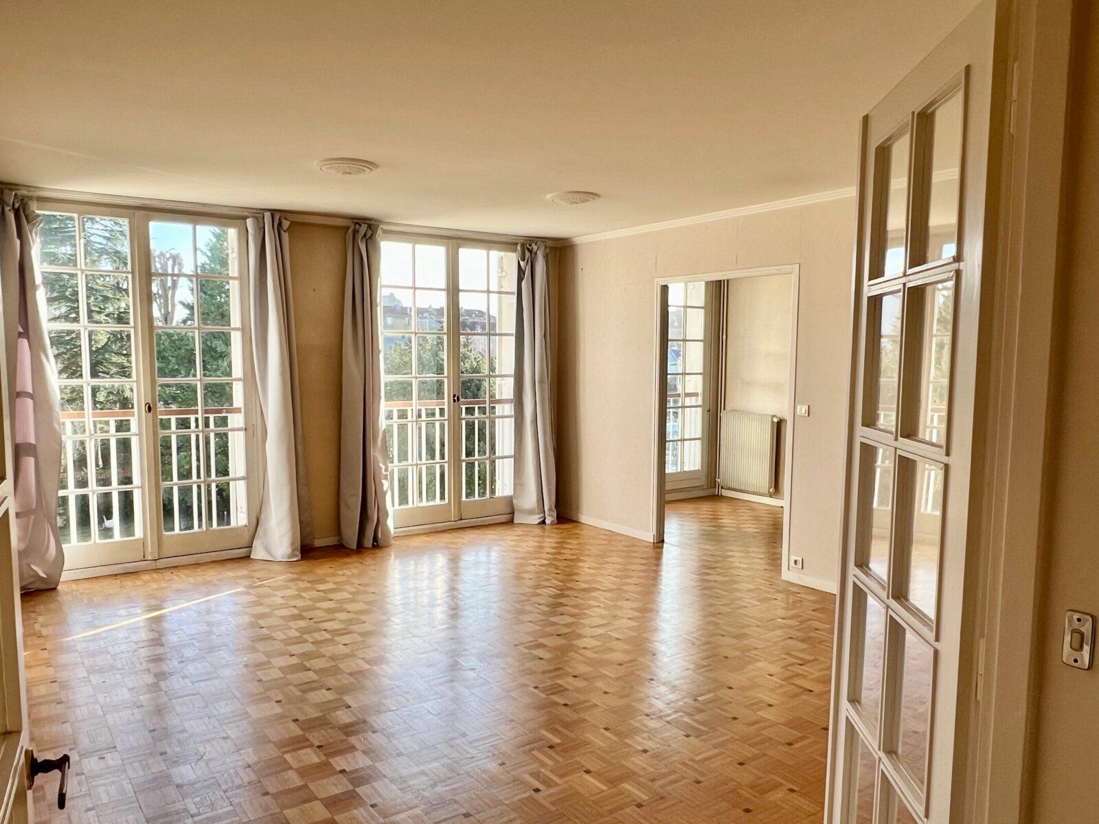 Appartement à vendre 3 83.67m2 à Versailles vignette-1