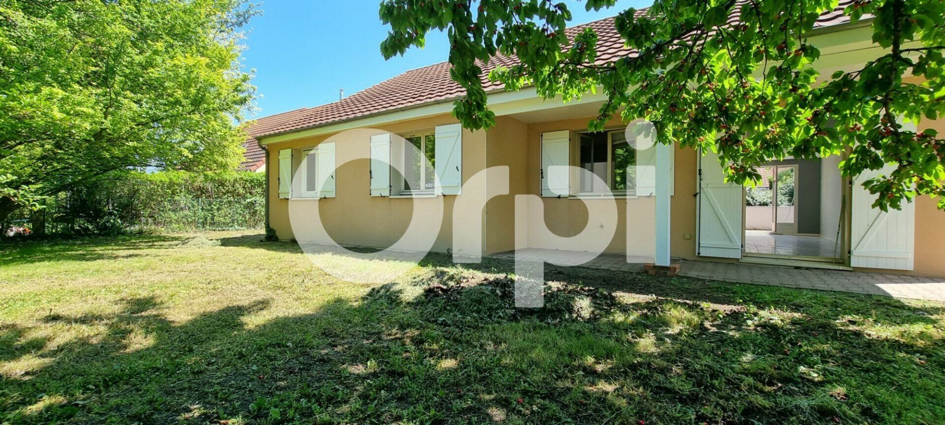 Maison à vendre 5 115m2 à Pérignat-lès-Sarliève vignette-1