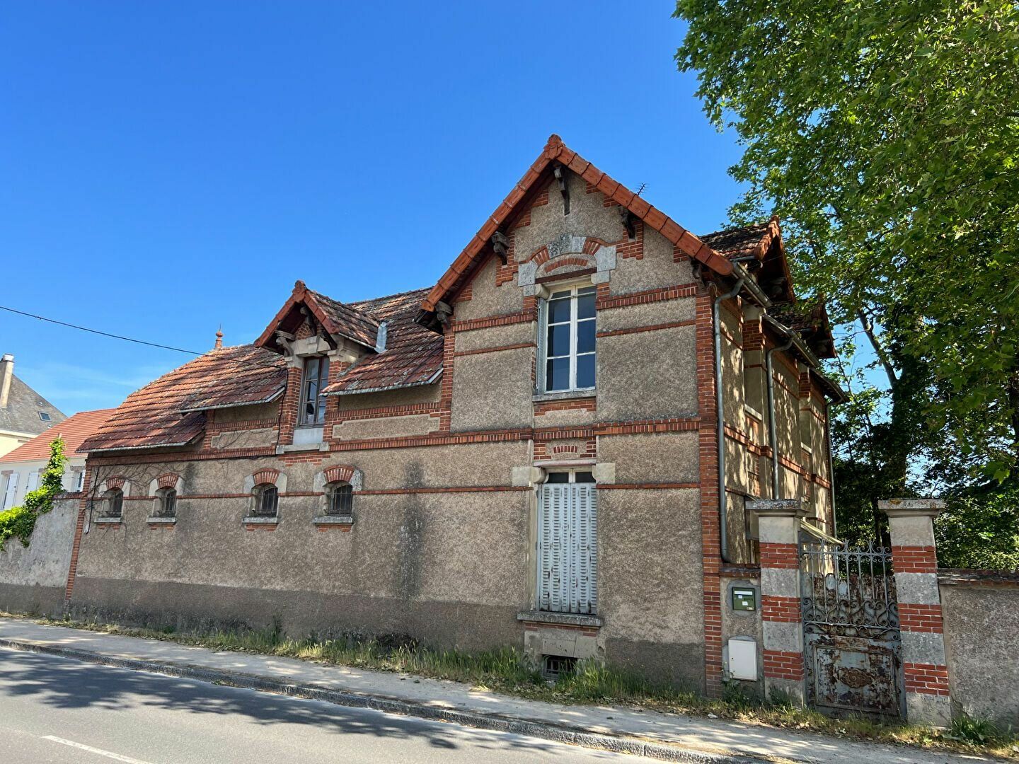 Maison à vendre 4 m2 à Châteauneuf-sur-Loire vignette-1