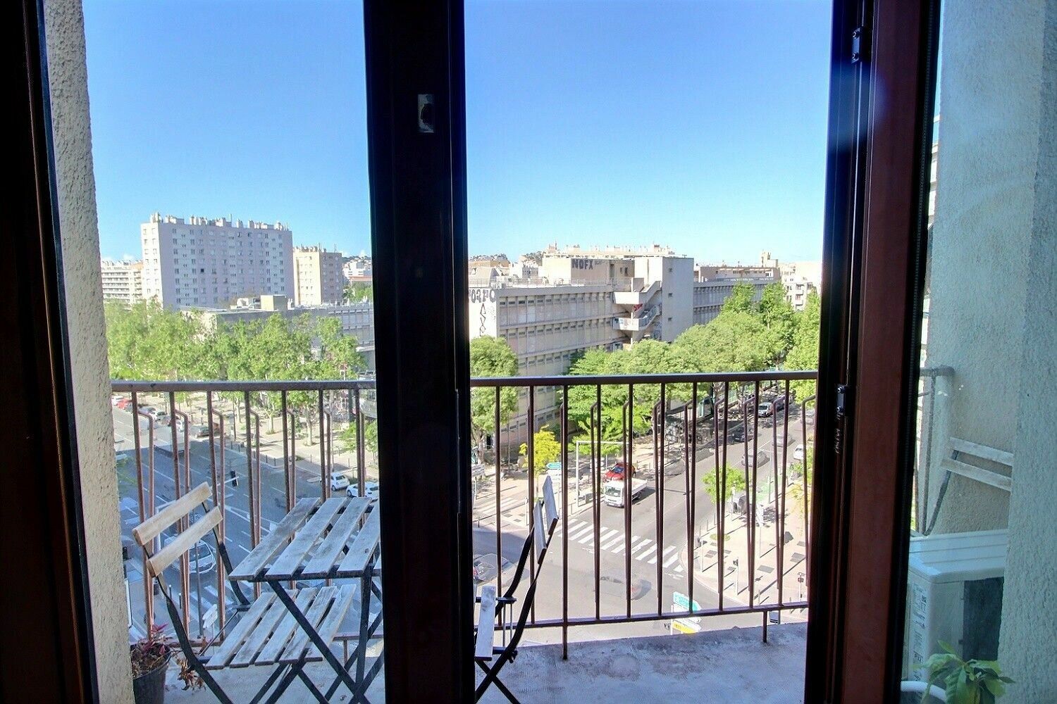 Appartement à louer 4 70m2 à Marseille 5 vignette-4