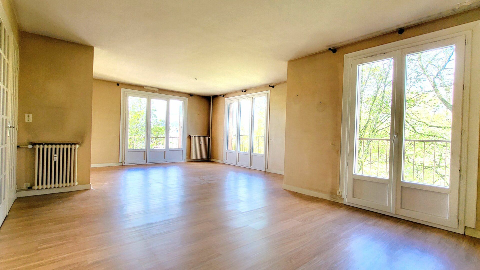 Appartement à vendre 4 93m2 à Limoges vignette-2