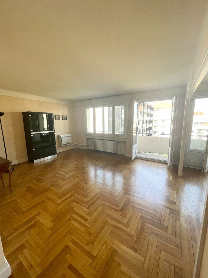 Appartement à vendre 4 110.85m2 à Lyon 6 vignette-4