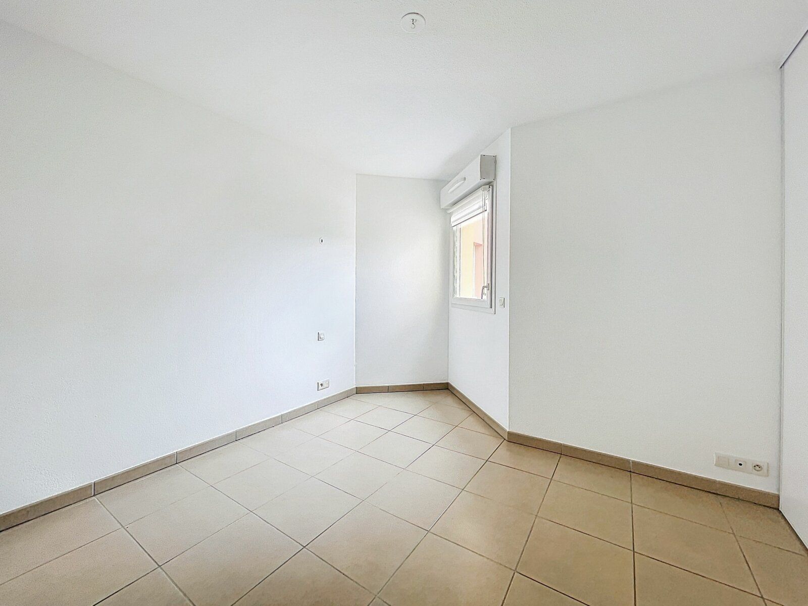 Appartement à vendre 2 51.06m2 à Fréjus vignette-7