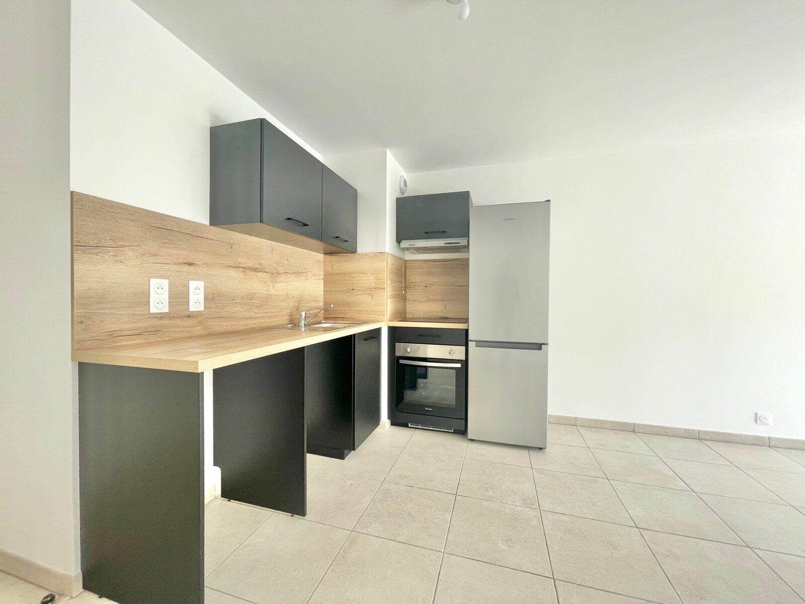 Appartement à vendre 2 42.34m2 à Saint-André-de-la-Roche vignette-3