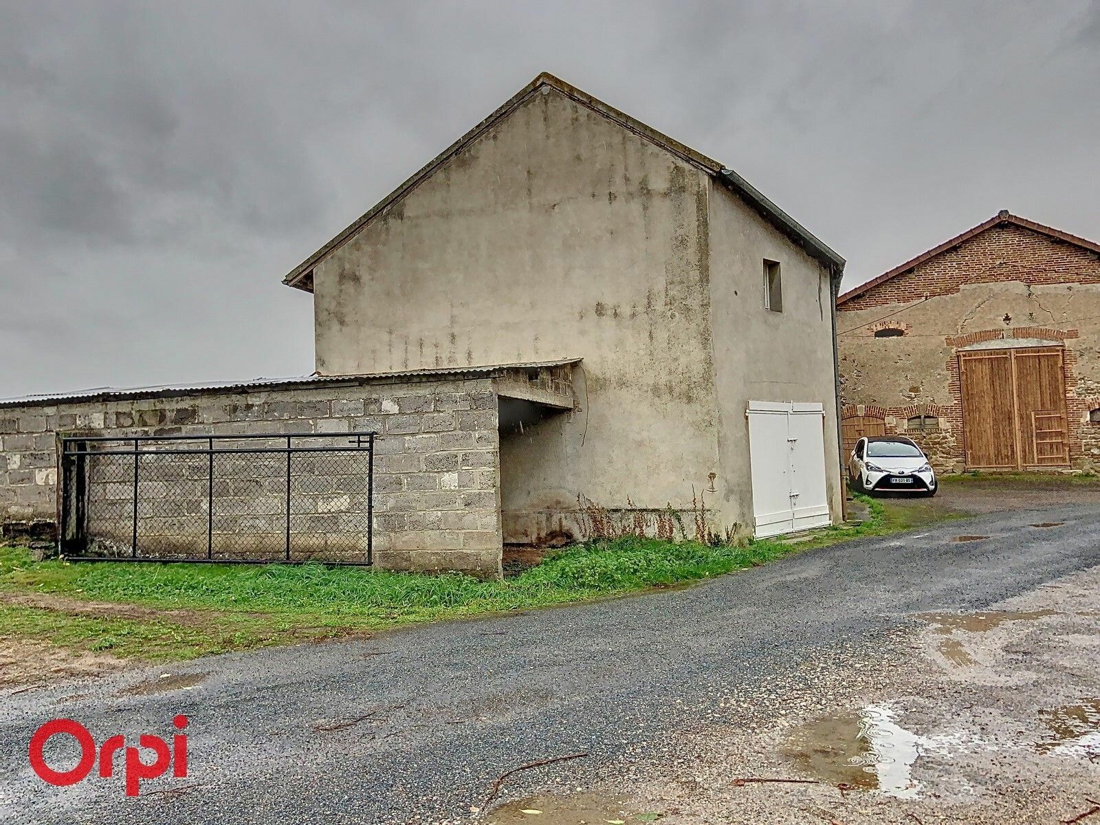 Maison à vendre 3 147.36m2 à Saint-Priest-en-Murat vignette-32