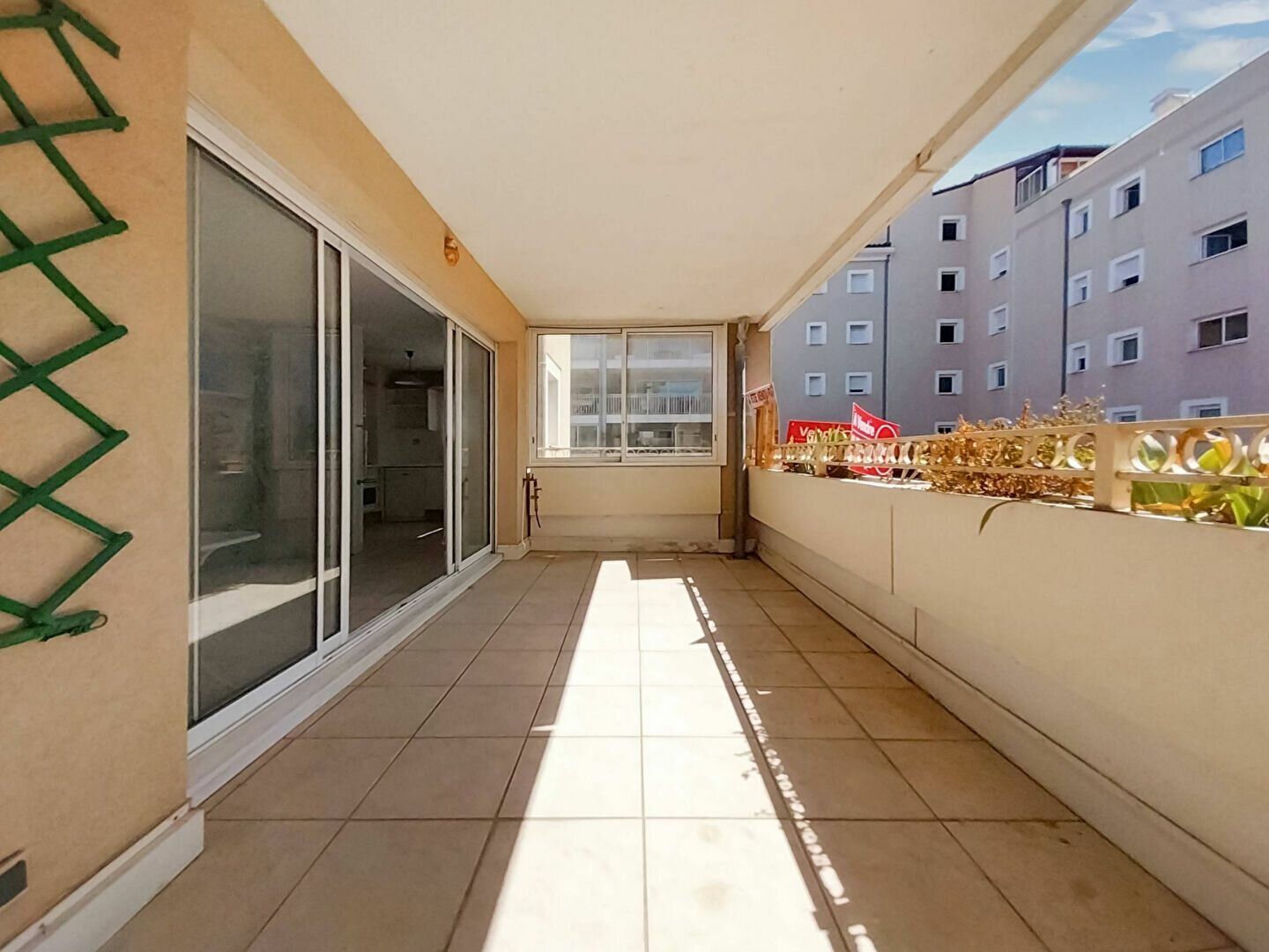 Appartement à vendre 3 81m2 à Agde vignette-2