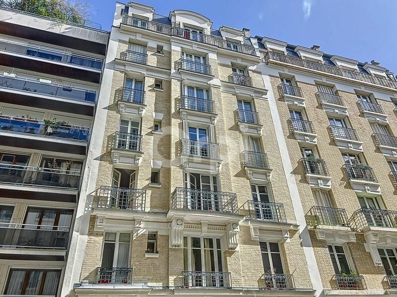 Appartement à vendre 1 28.76m2 à Paris 15 vignette-1