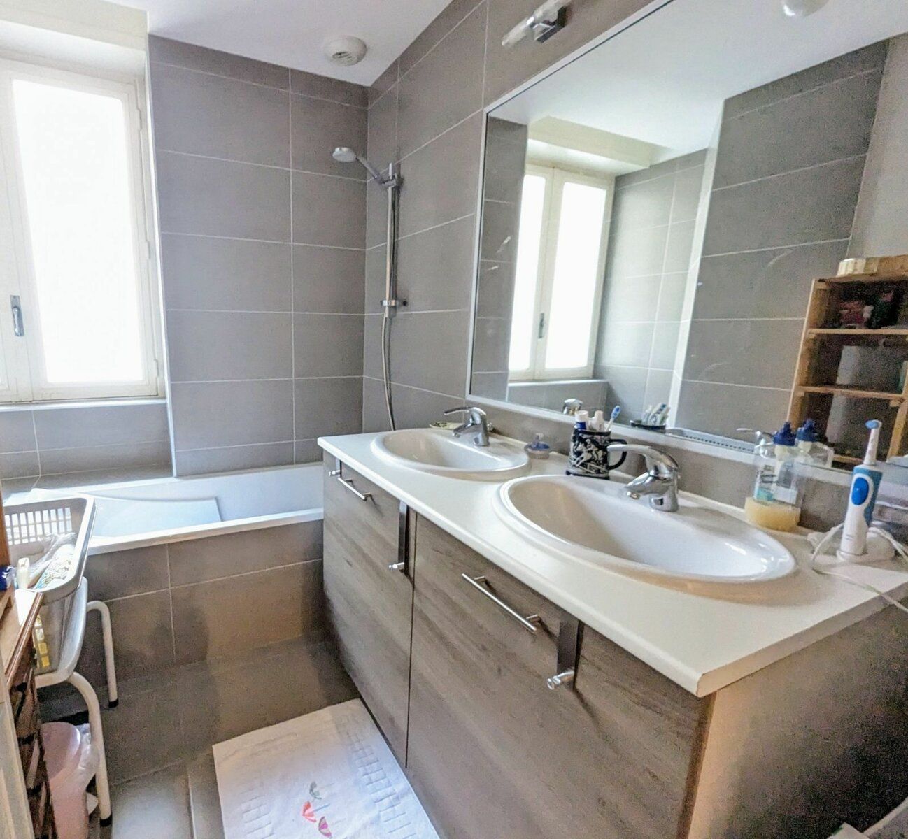 Appartement à vendre 3 67.32m2 à Bourg-en-Bresse vignette-4