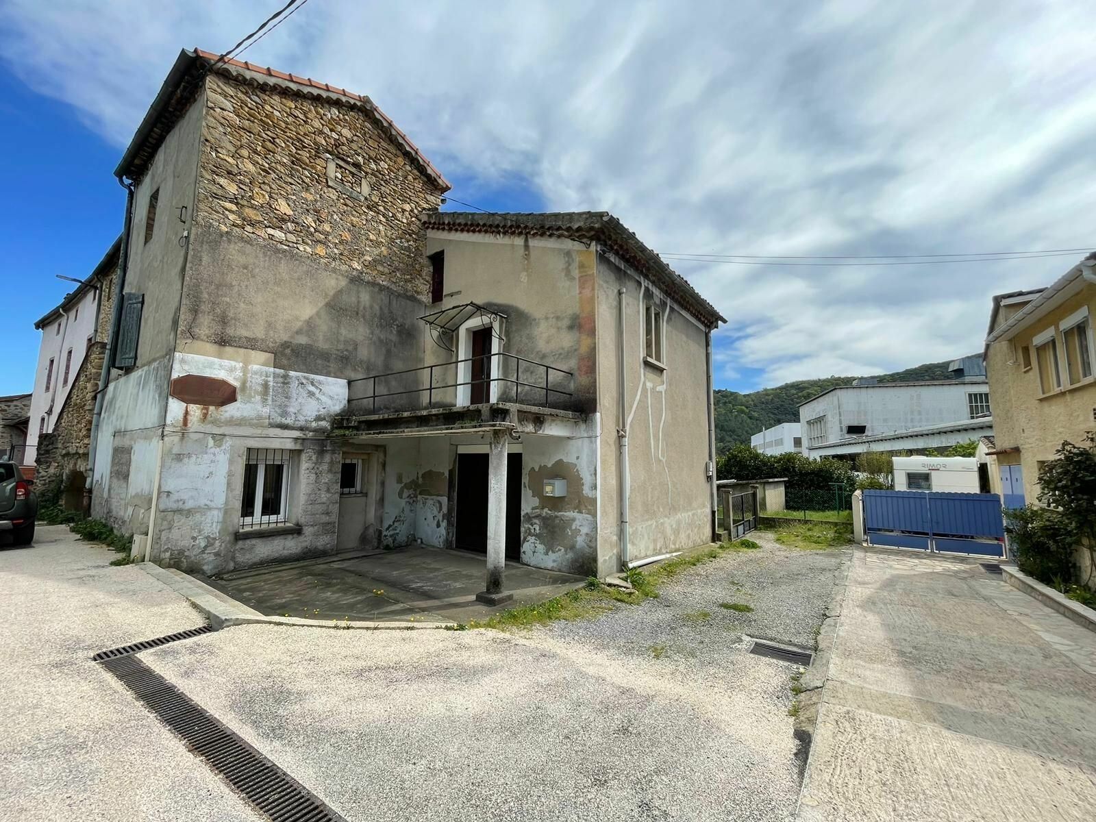 Maison à vendre 5 m2 à Saint-Florent-sur-Auzonnet vignette-3