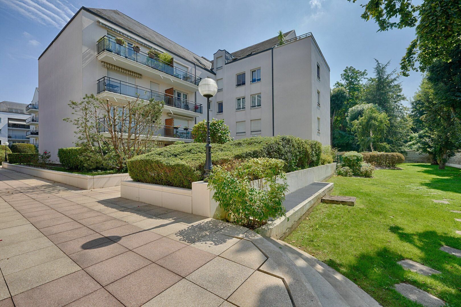 Appartement à vendre 4 113.44m2 à Lagny-sur-Marne vignette-14