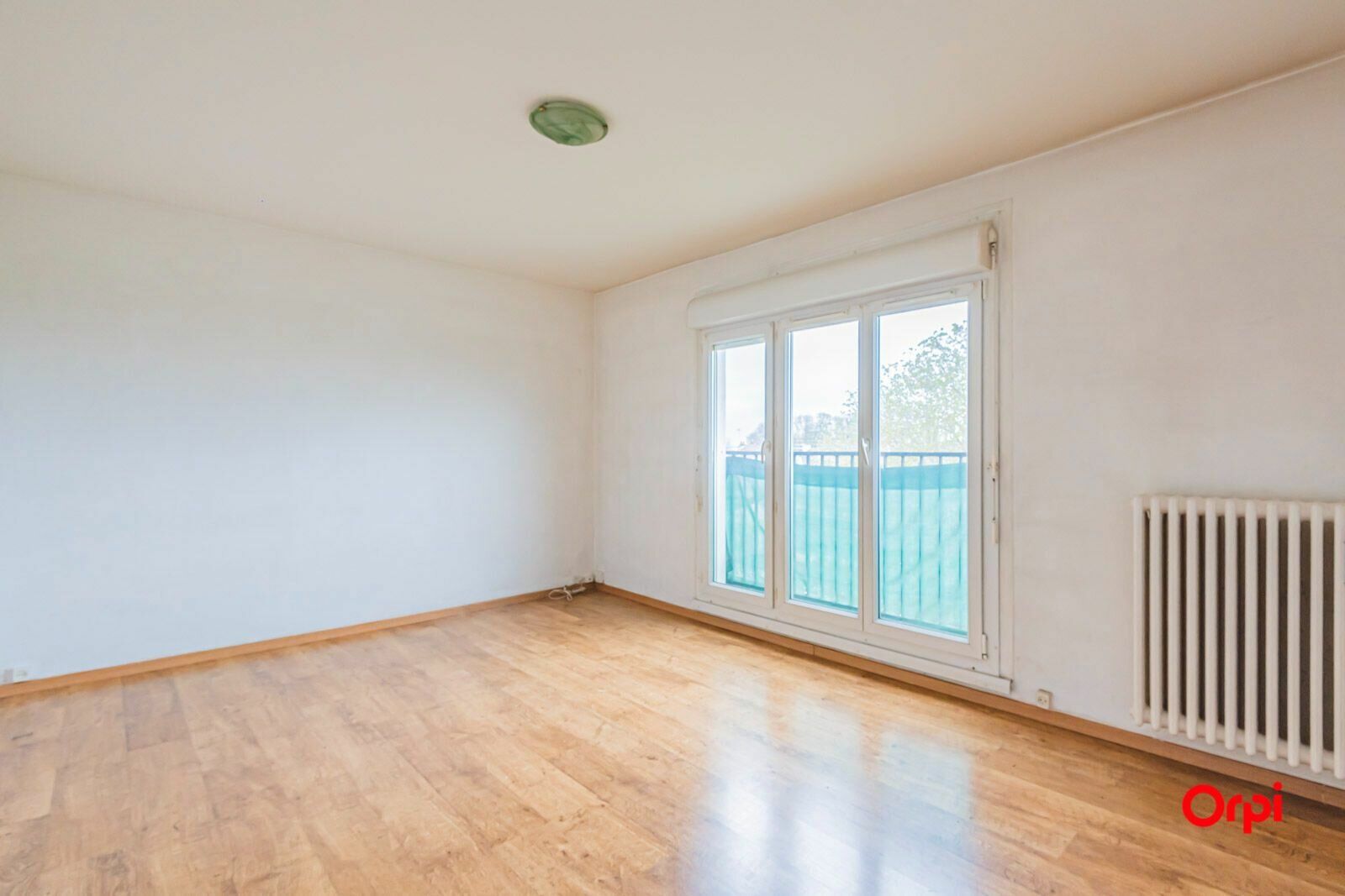 Appartement à vendre 0 30m2 à Reims vignette-1