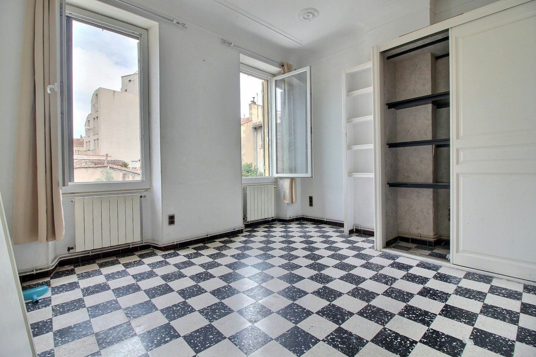 Appartement à vendre 2 36m2 à Marseille 6 vignette-1