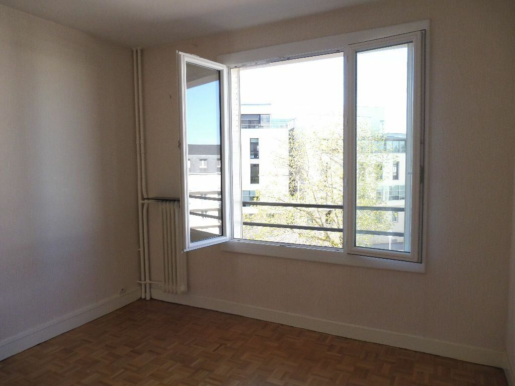 Appartement à louer 2 42.82m2 à Limoges vignette-2