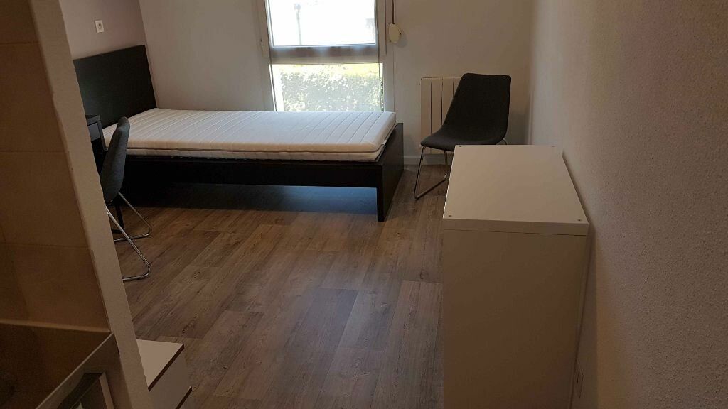 Appartement à louer 1 m2 à Dijon vignette-2