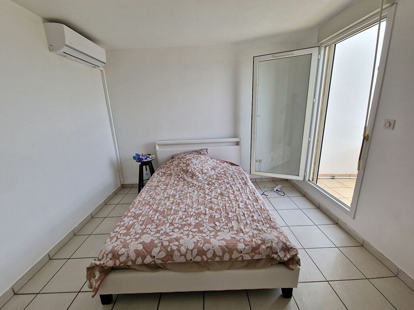 Appartement à vendre 1 46.29m2 à Saint-Denis vignette-3