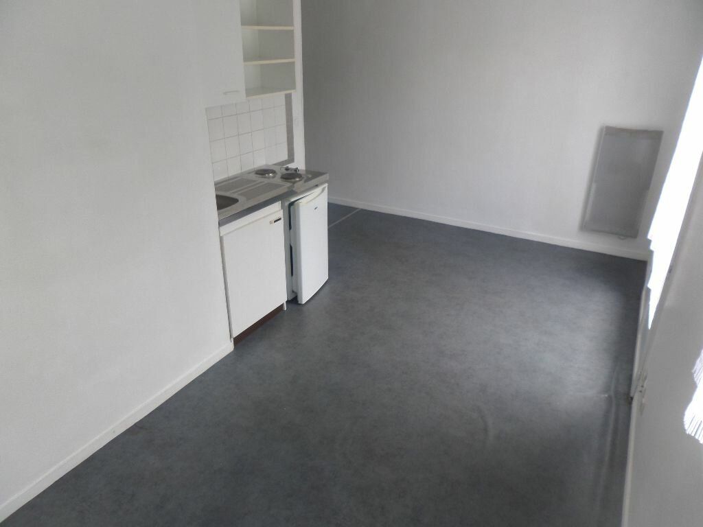 Appartement à louer 0 m2 à Limoges vignette-2