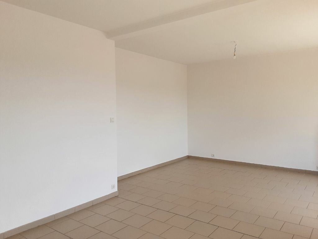 Appartement à louer 3 85m2 à Romorantin-Lanthenay vignette-2