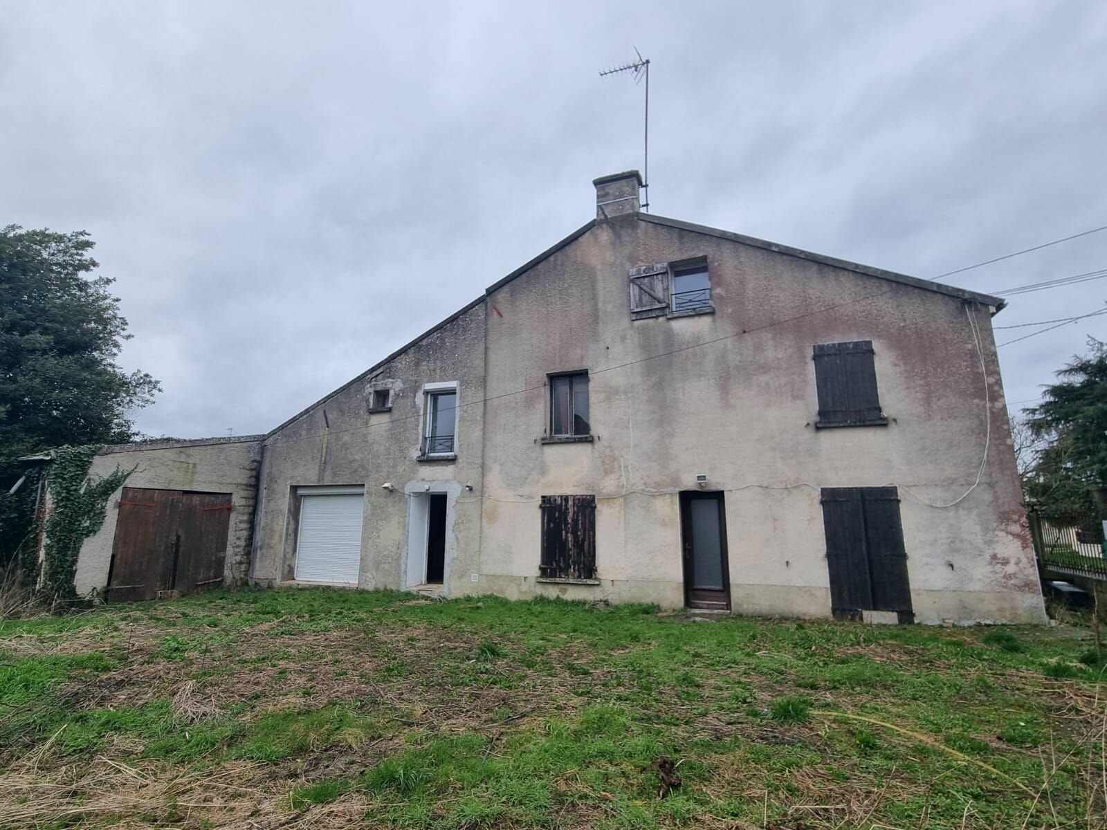 Maison à vendre 4 187m2 à Montceaux-lès-Meaux vignette-1