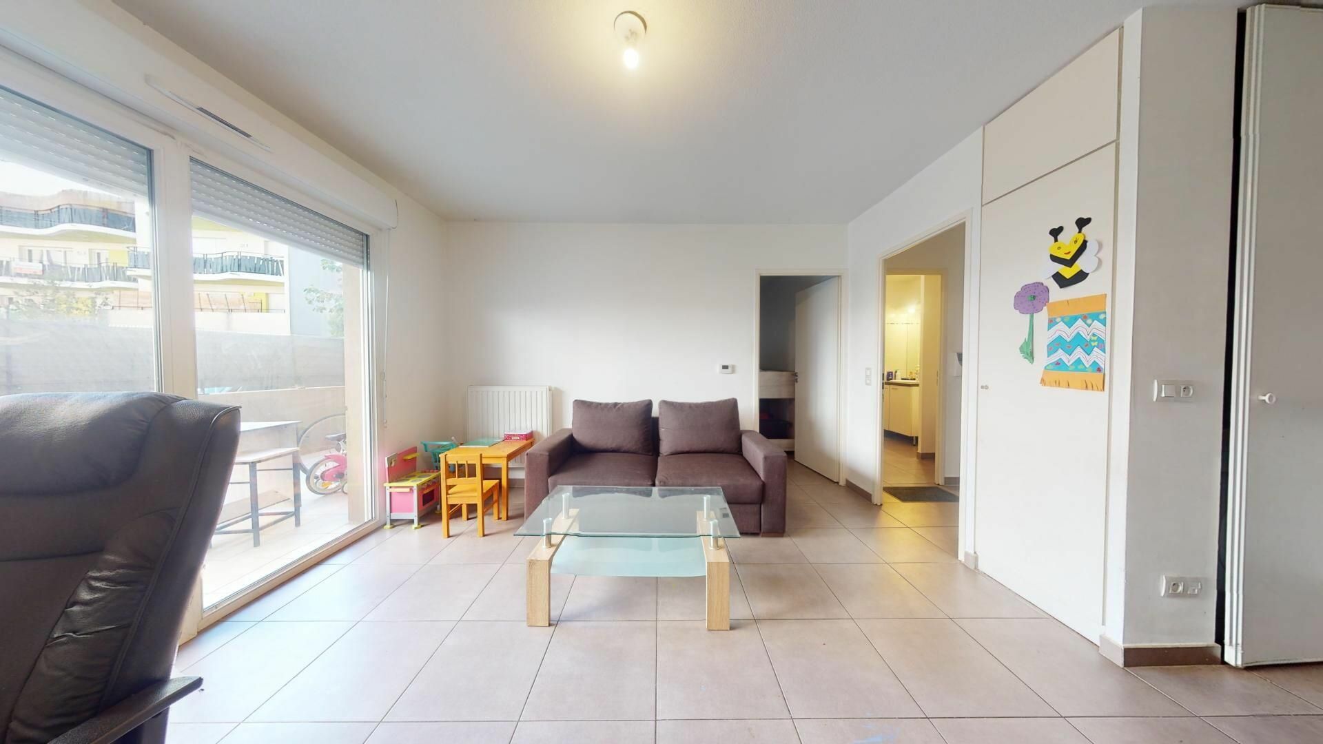Appartement à vendre 2 m2 à Castelnau-le-Lez vignette-2