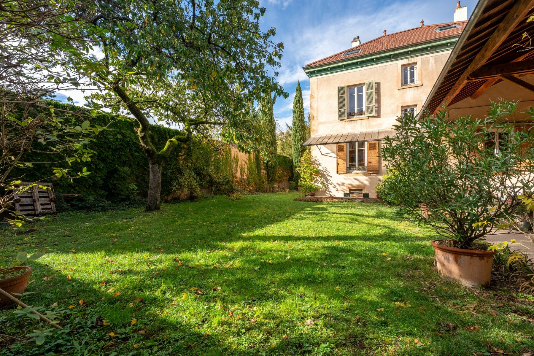 Maison à vendre 8 210m2 à Villefranche-sur-Saône vignette-2