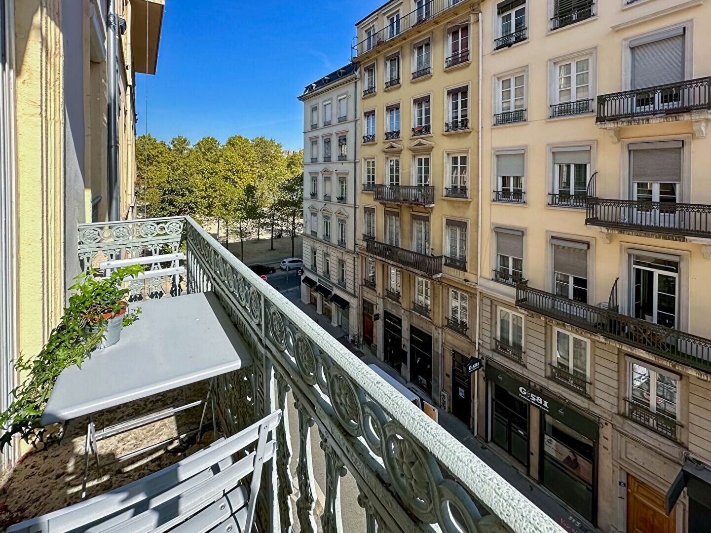 Appartement à vendre 3 109.45m2 à Lyon 6 vignette-3