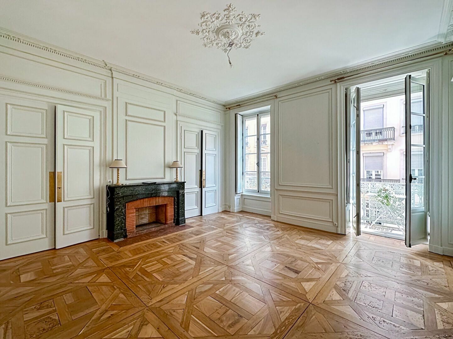Appartement à vendre 3 109.45m2 à Lyon 6 vignette-5