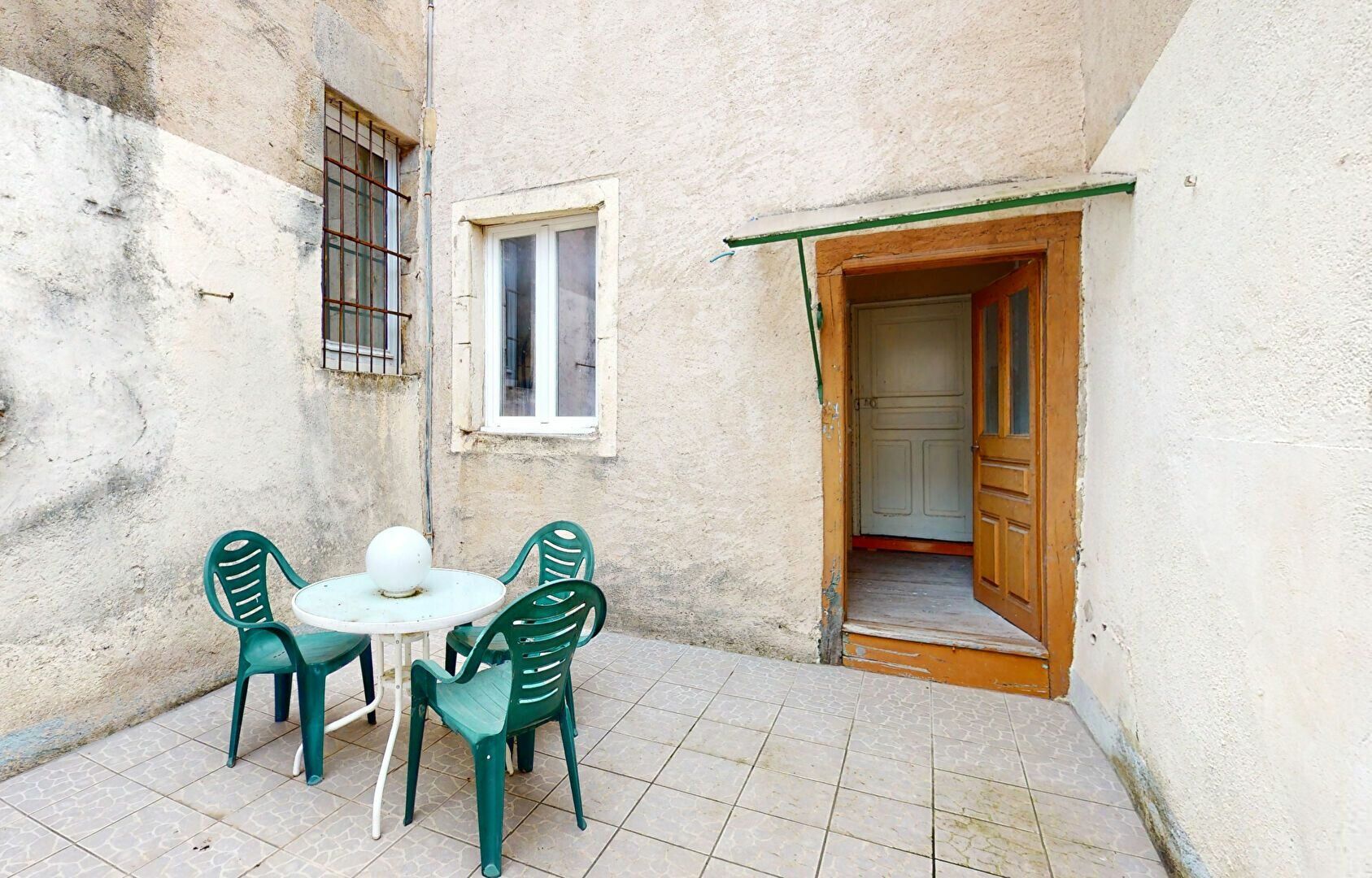Maison à vendre 7 m2 à Sauveterre-de-Rouergue vignette-5