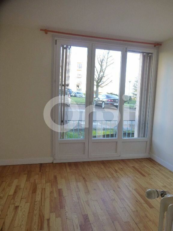 Appartement à louer 3 m2 à Chalon-sur-Saône vignette-4