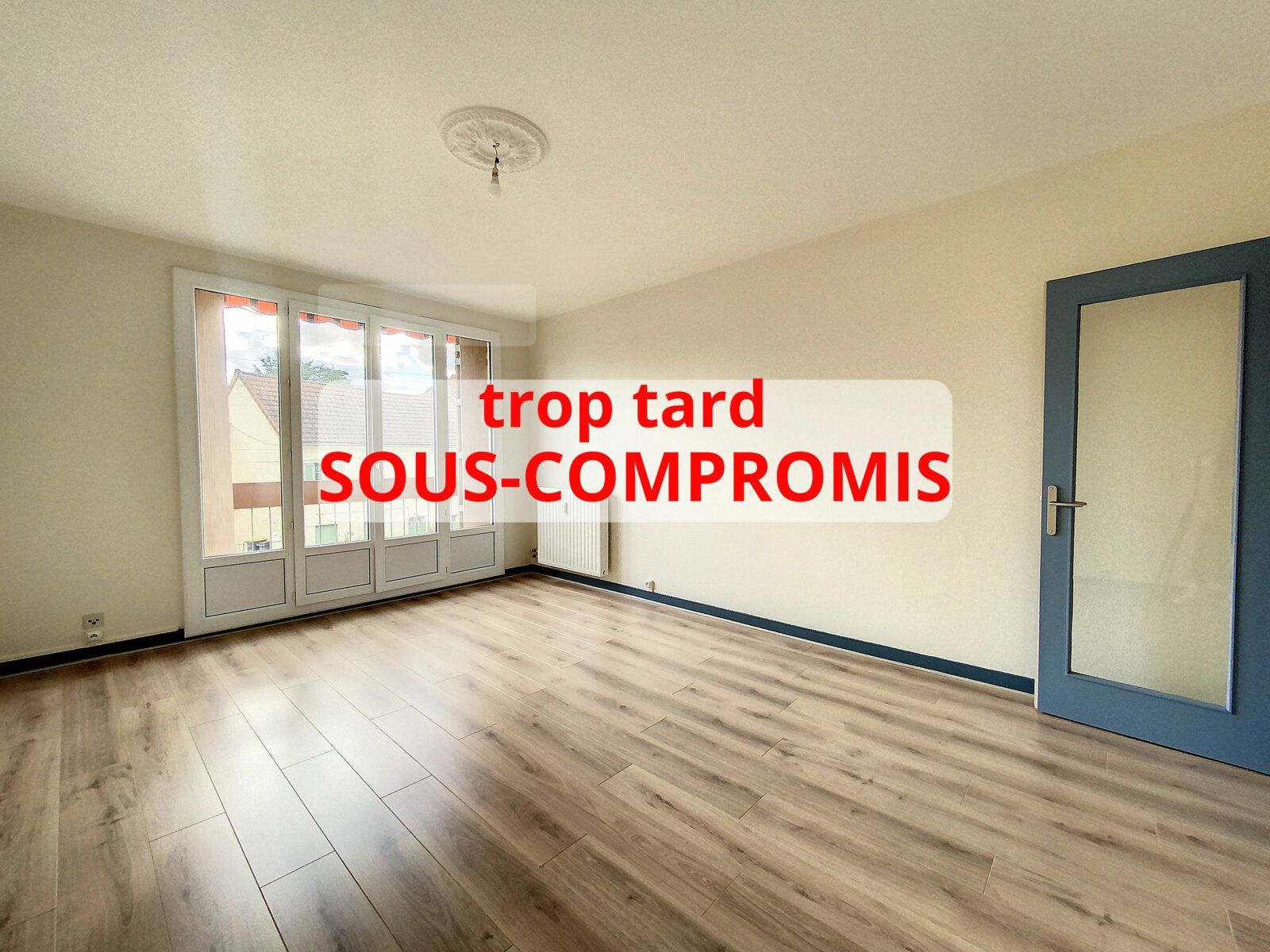 Appartement à vendre 2 m2 à Montluçon vignette-1