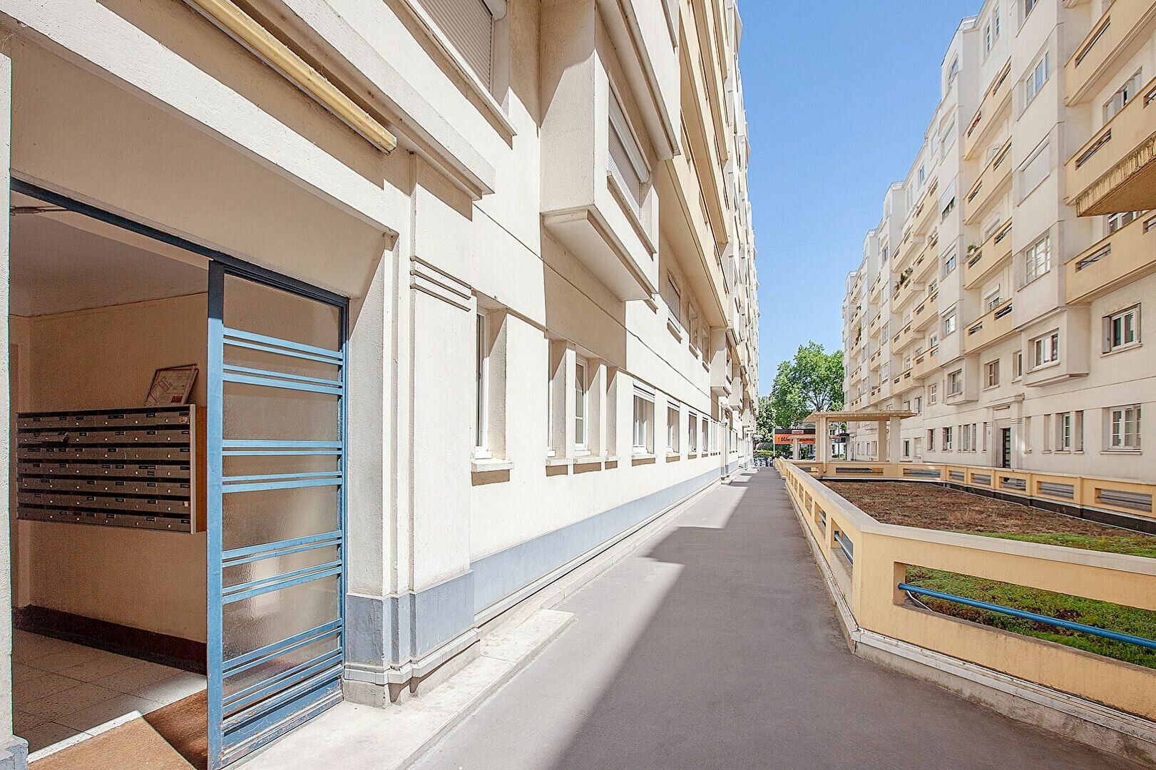 Appartement à vendre 2 29.12m2 à Montrouge vignette-2