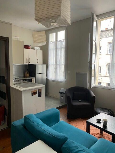Appartement à vendre 2 m2 à Rochefort vignette-1