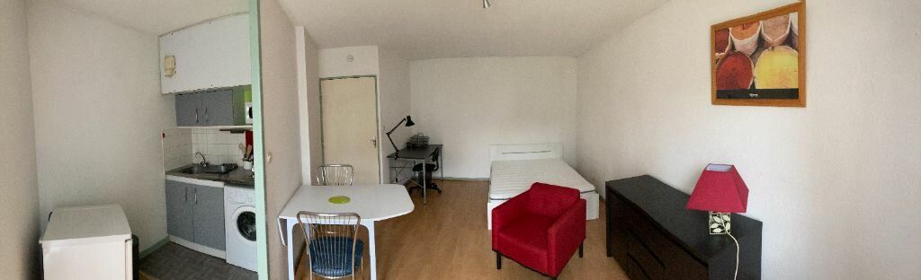 Appartement à louer 0 m2 à Limoges vignette-3