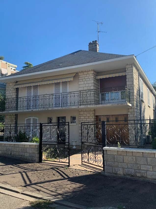 Maison à vendre 6 180m2 à Nevers vignette-1