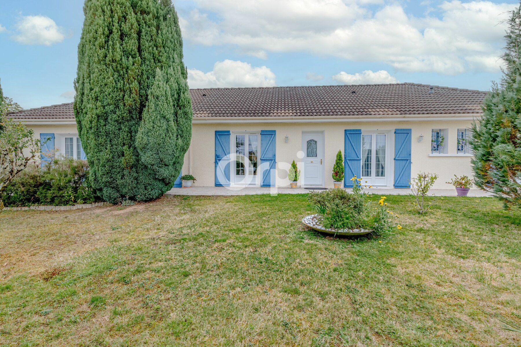Maison à vendre 6 147.11m2 à Saint-Priest-Taurion vignette-1