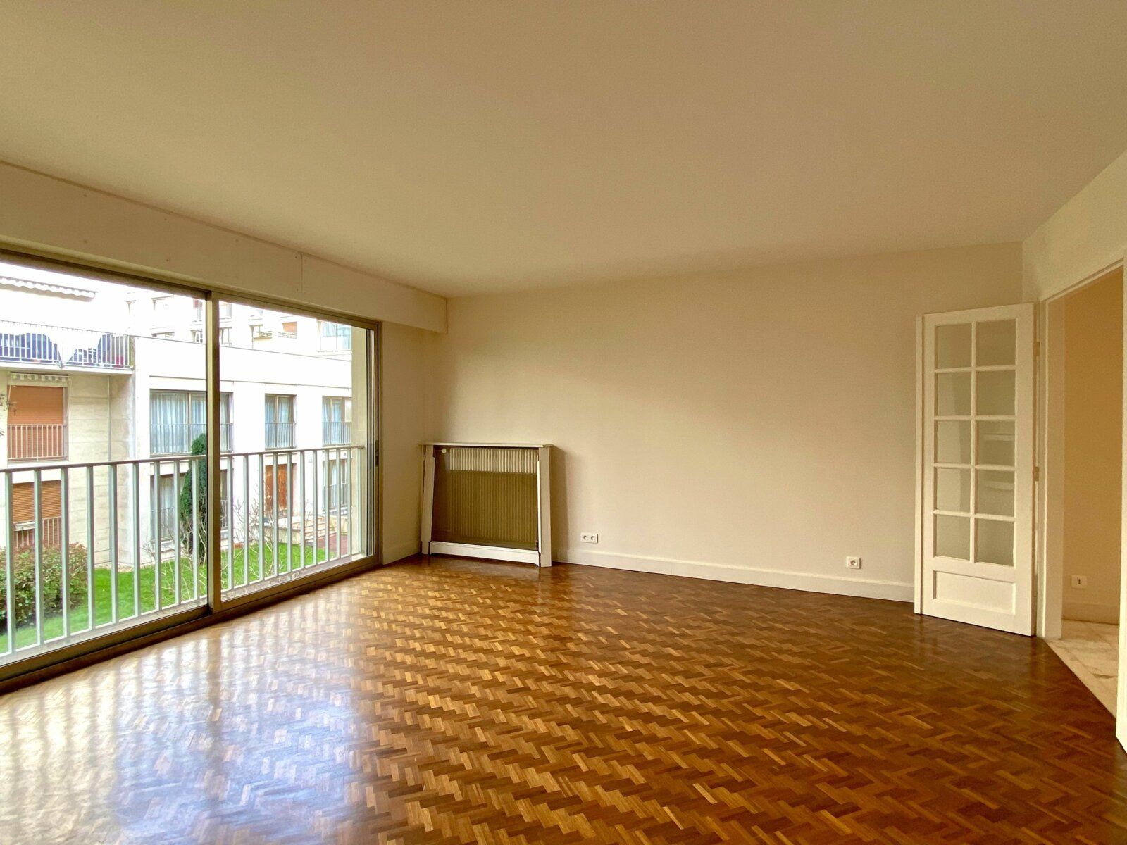 Appartement à vendre 4 101m2 à Versailles vignette-1