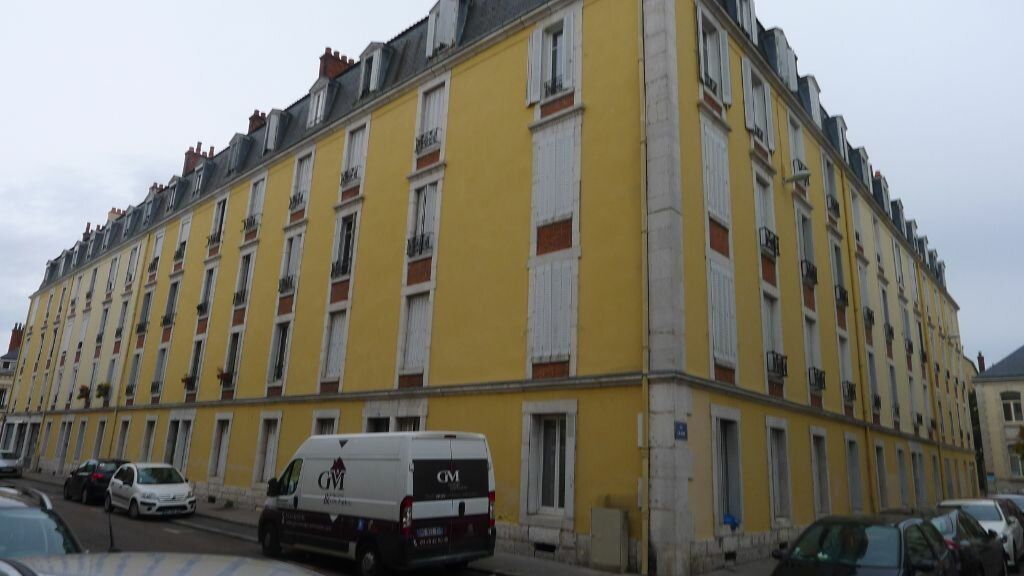Appartement à louer 1 53.61m2 à Dijon vignette-1