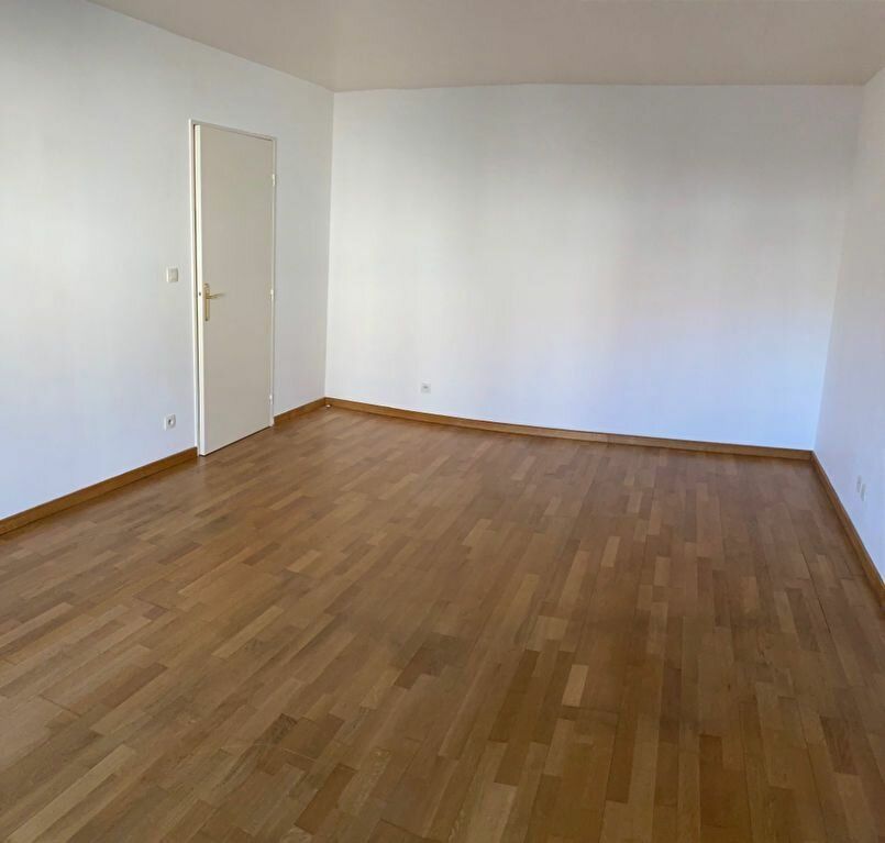 Appartement à louer 3 68.5m2 à Villiers-sur-Marne vignette-3