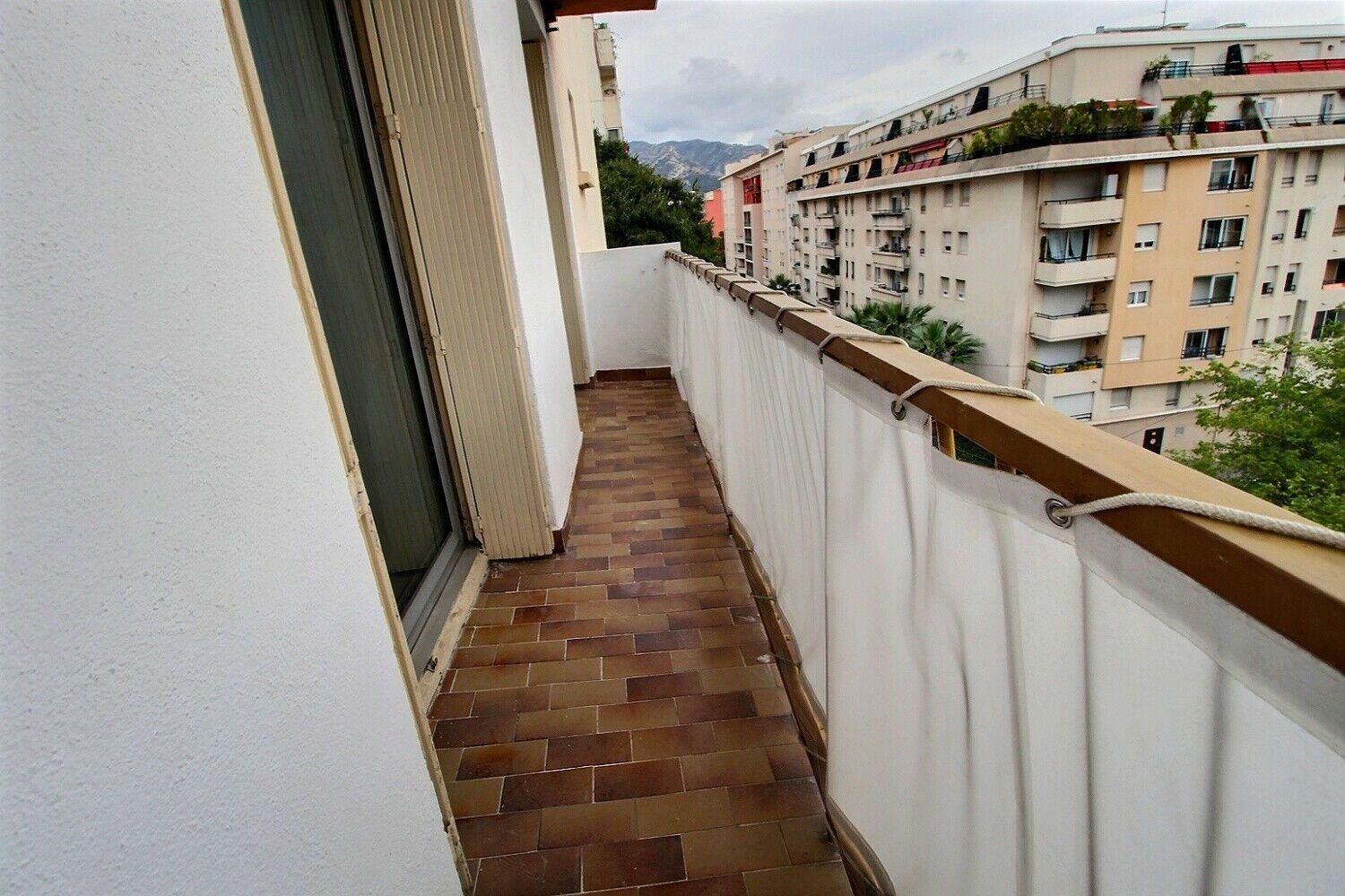 Appartement à vendre 1 44m2 à Marseille 10 vignette-5