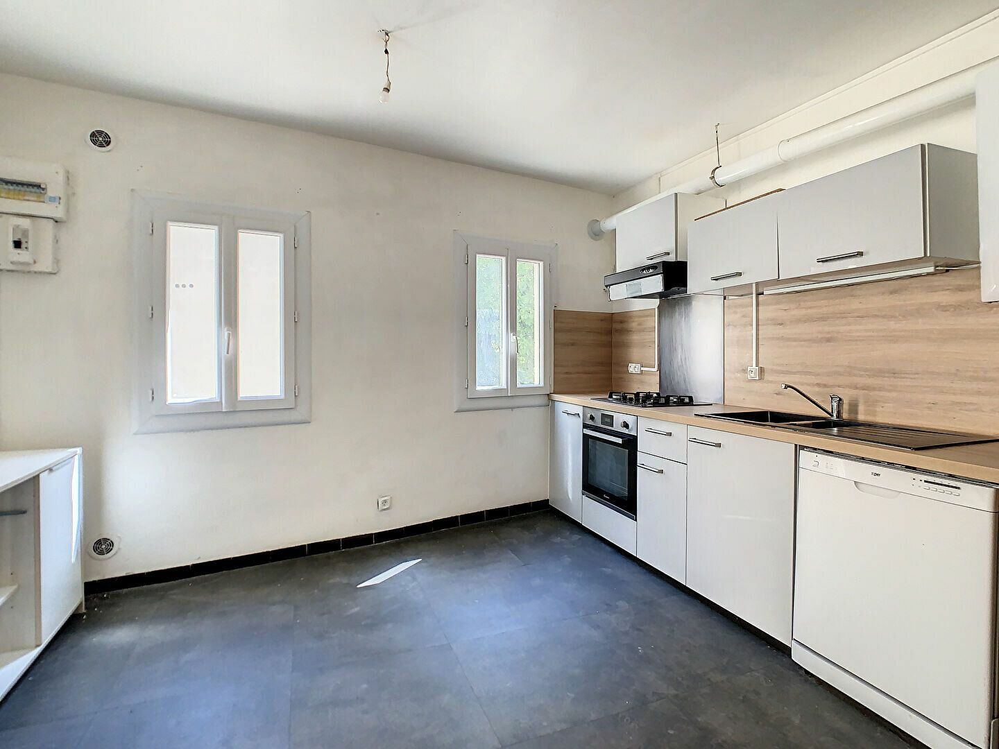 Appartement à vendre 5 106.63m2 à Avignon vignette-3