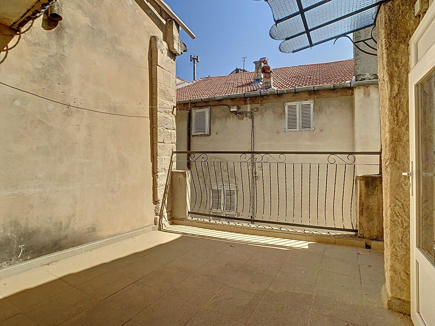 Appartement à vendre 5 106.63m2 à Avignon vignette-4